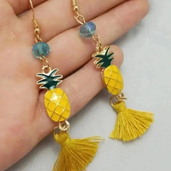 Pineapple earrings - Picture 2 of 2